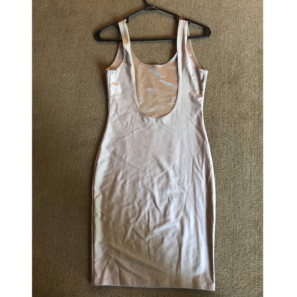 Tan low back dress - Picture 4 of 4